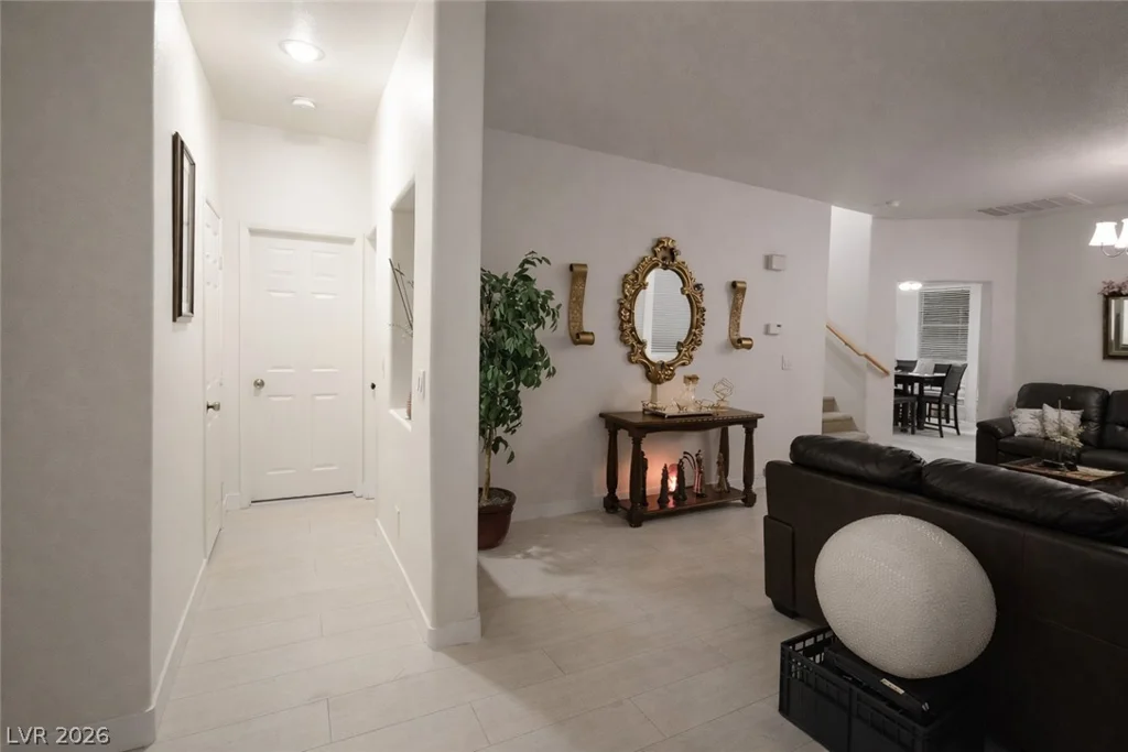 6182 Cougar, Las Vegas, NV 89139