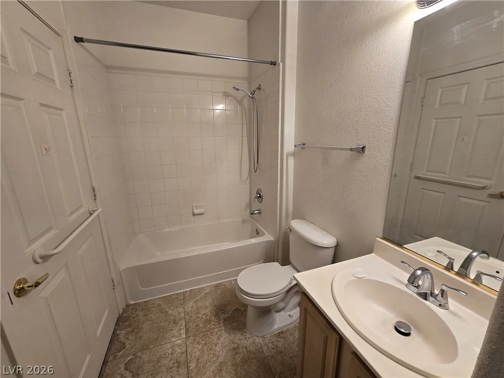 3924 Quiet Pine, Las Vegas, NV 89108