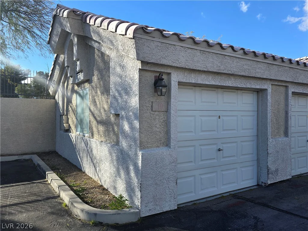 3924 Quiet Pine, Las Vegas, NV 89108