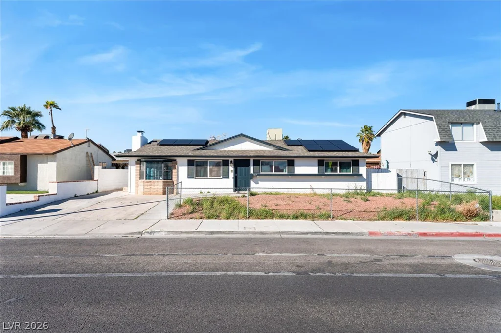 417 Torrey Pines, Las Vegas, NV 89107