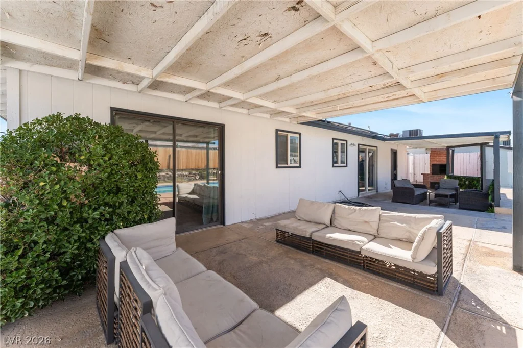 417 Torrey Pines, Las Vegas, NV 89107