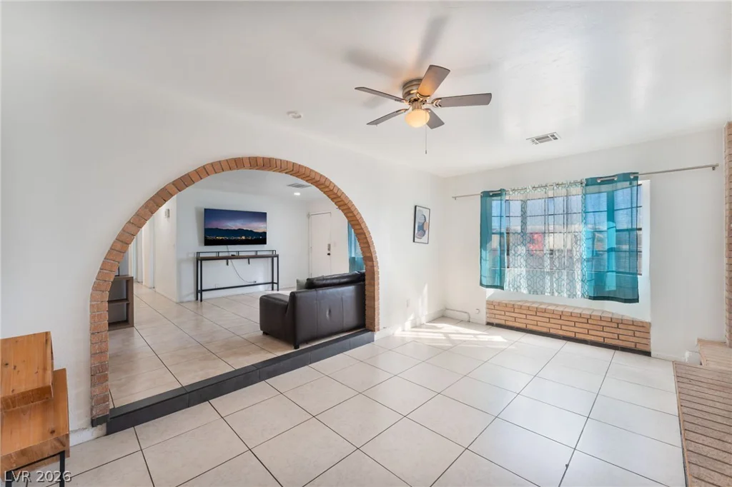 417 Torrey Pines, Las Vegas, NV 89107