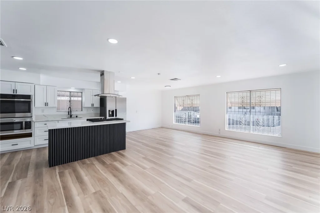 4980 Ridge, Las Vegas, NV 89103