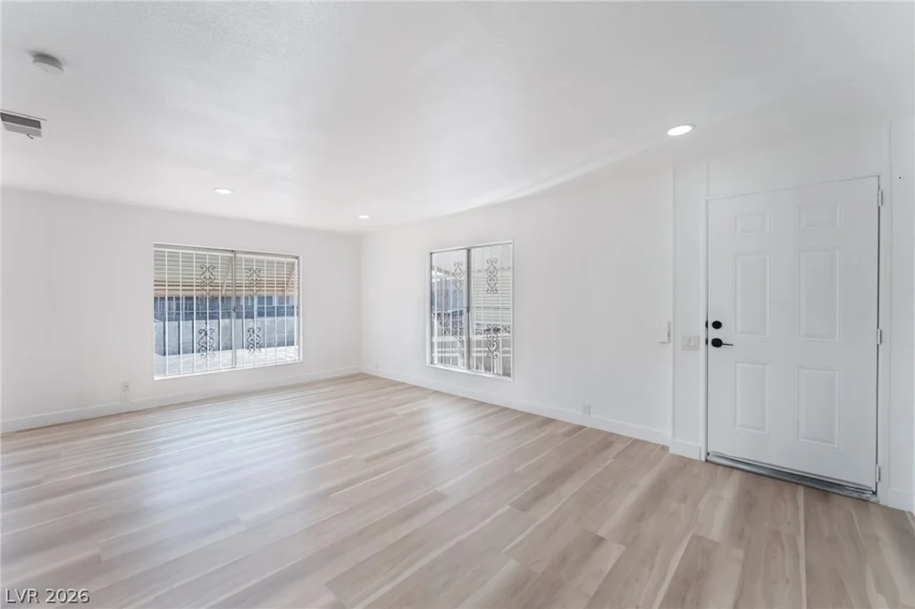 4980 Ridge, Las Vegas, NV 89103