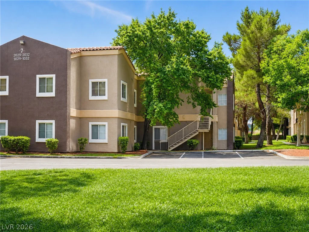5250 Rainbow, Las Vegas, NV 89118