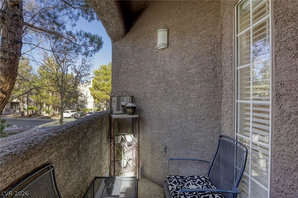 5250 Rainbow, Las Vegas, NV 89118