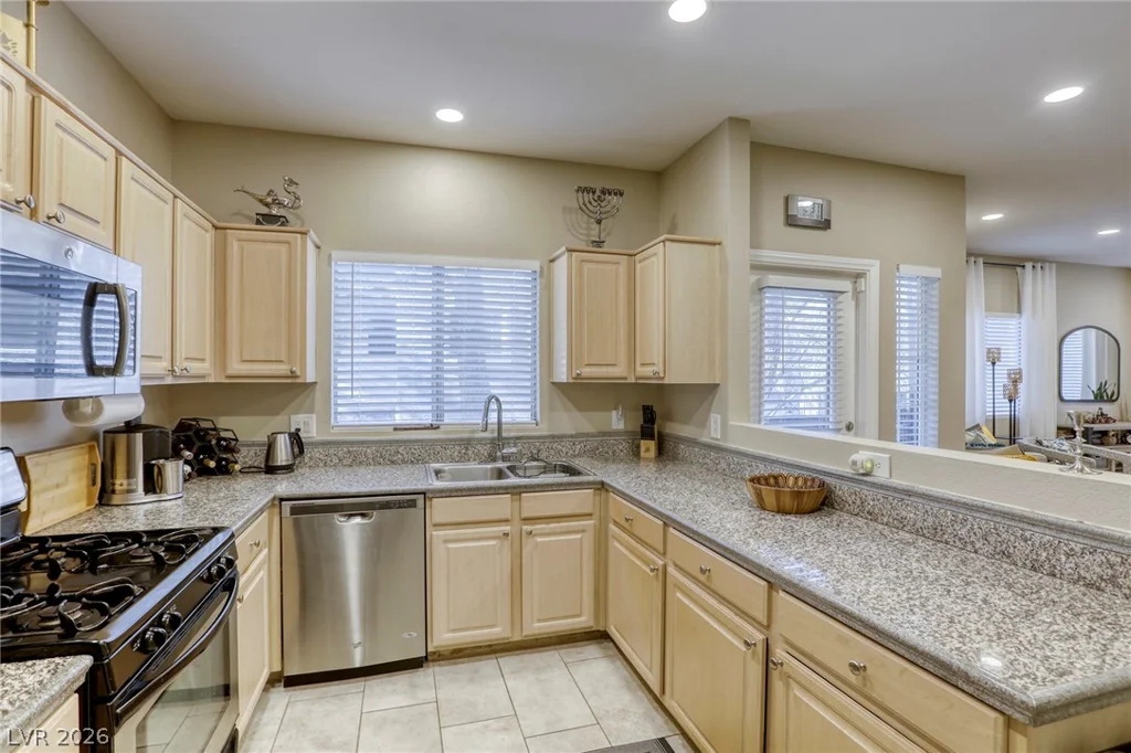 5250 Rainbow, Las Vegas, NV 89118