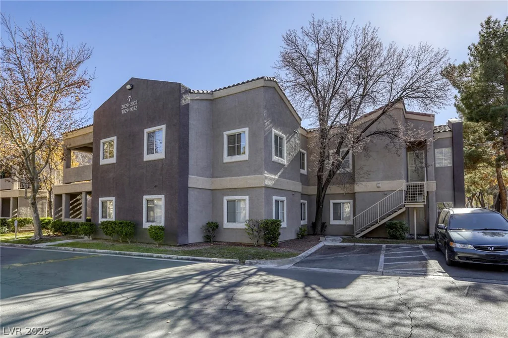 5250 Rainbow, Las Vegas, NV 89118