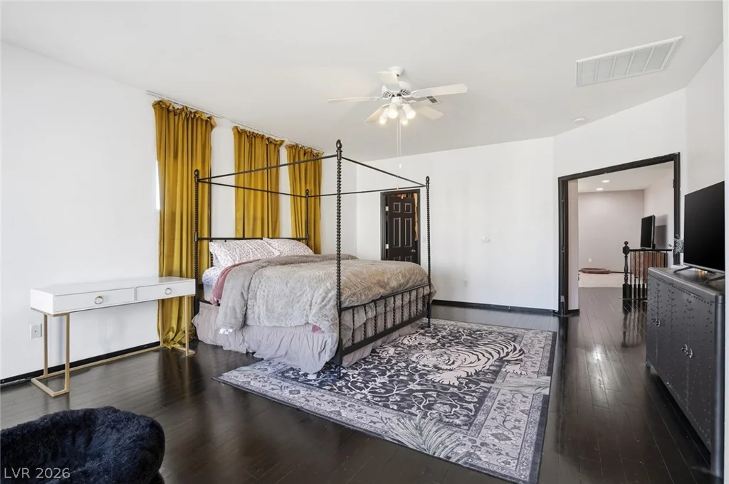 1908 Jake Andrew, North Las Vegas, NV 89086