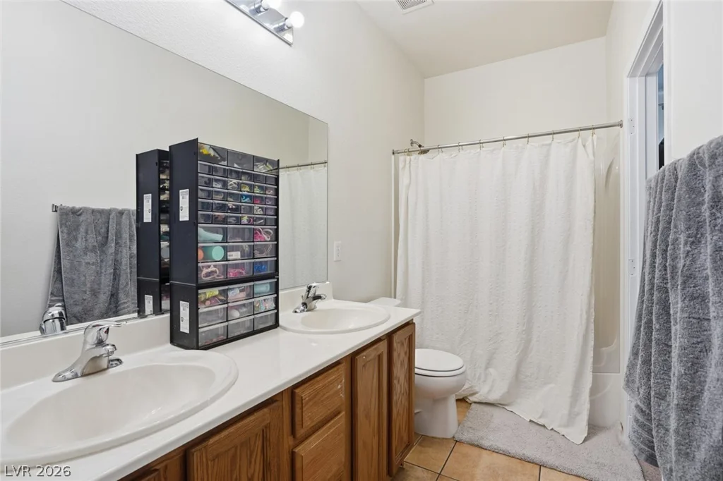1908 Jake Andrew, North Las Vegas, NV 89086