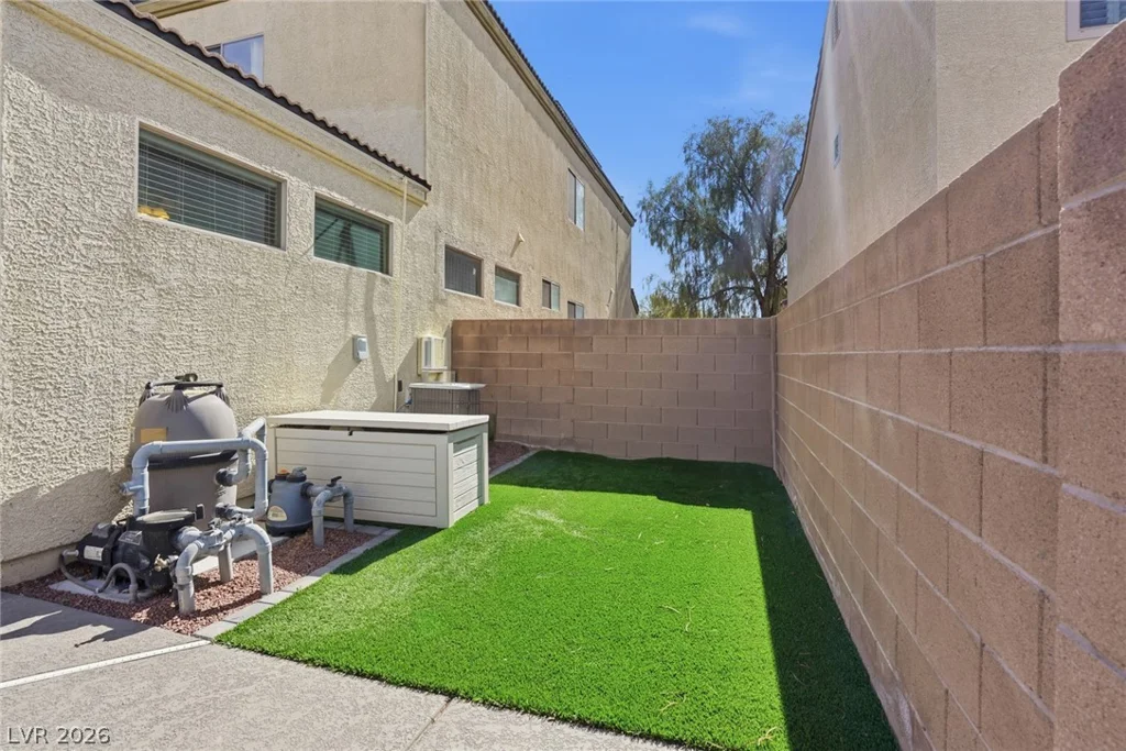 1908 Jake Andrew, North Las Vegas, NV 89086