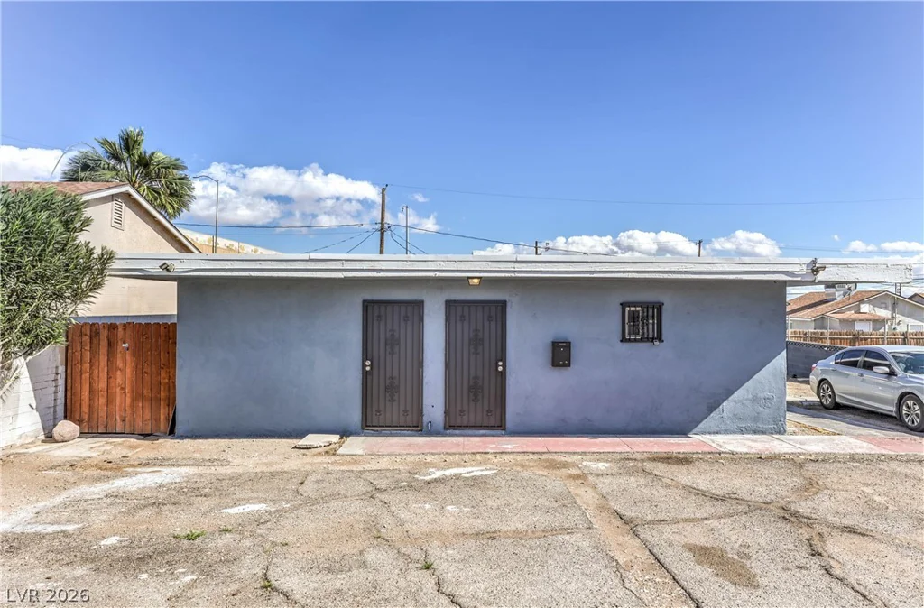 326 16th, Las Vegas, NV 89101