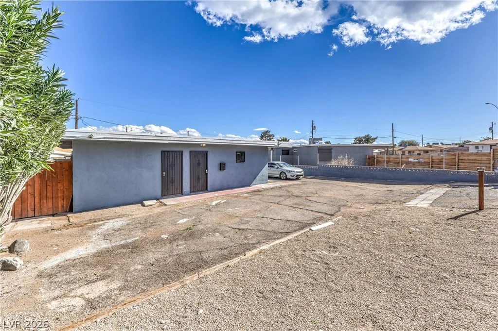 326 16th, Las Vegas, NV 89101