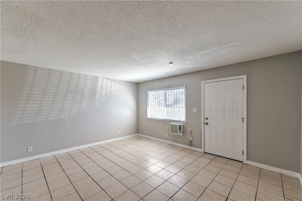 326 16th, Las Vegas, NV 89101
