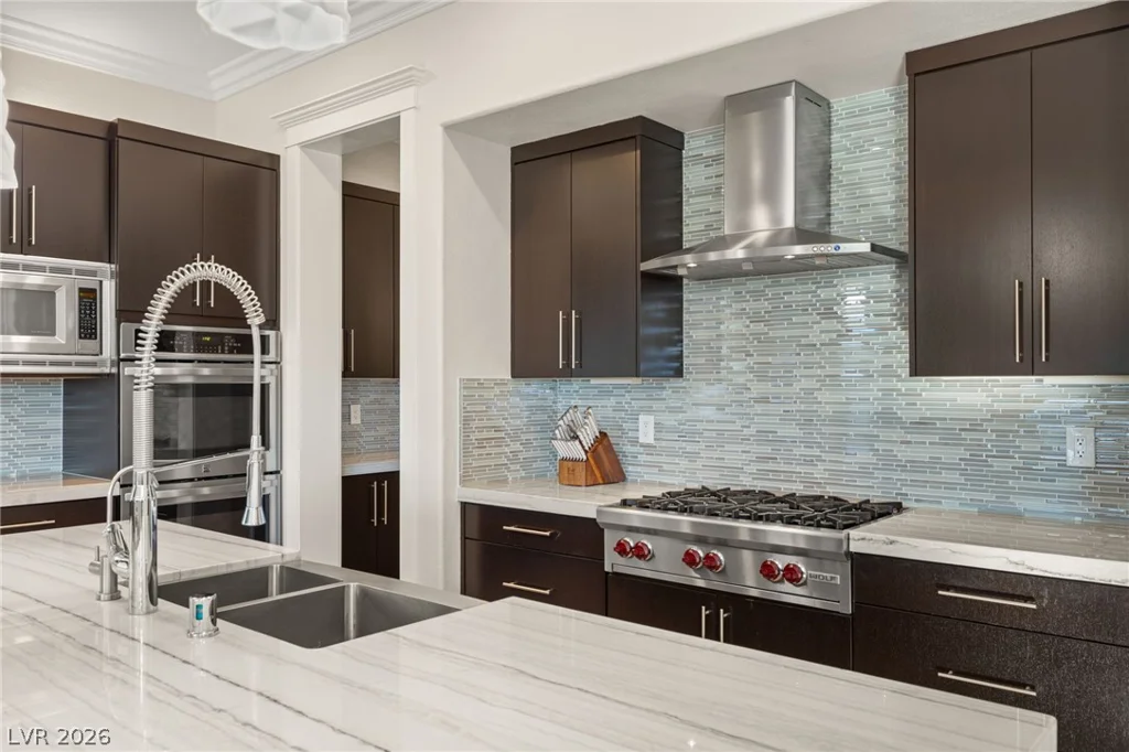 11305 Golden Chestnut, Las Vegas, NV 89135