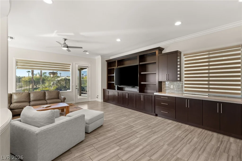 11305 Golden Chestnut, Las Vegas, NV 89135