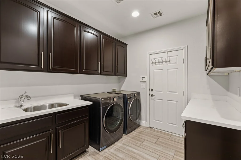 11305 Golden Chestnut, Las Vegas, NV 89135