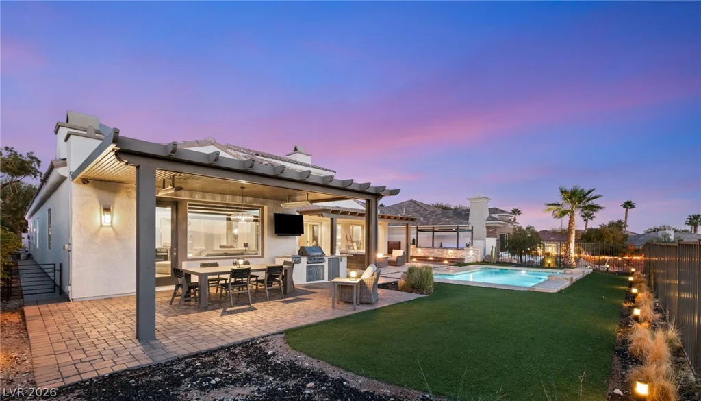 11305 Golden Chestnut, Las Vegas, NV 89135