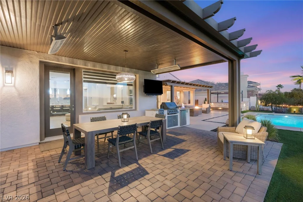 11305 Golden Chestnut, Las Vegas, NV 89135