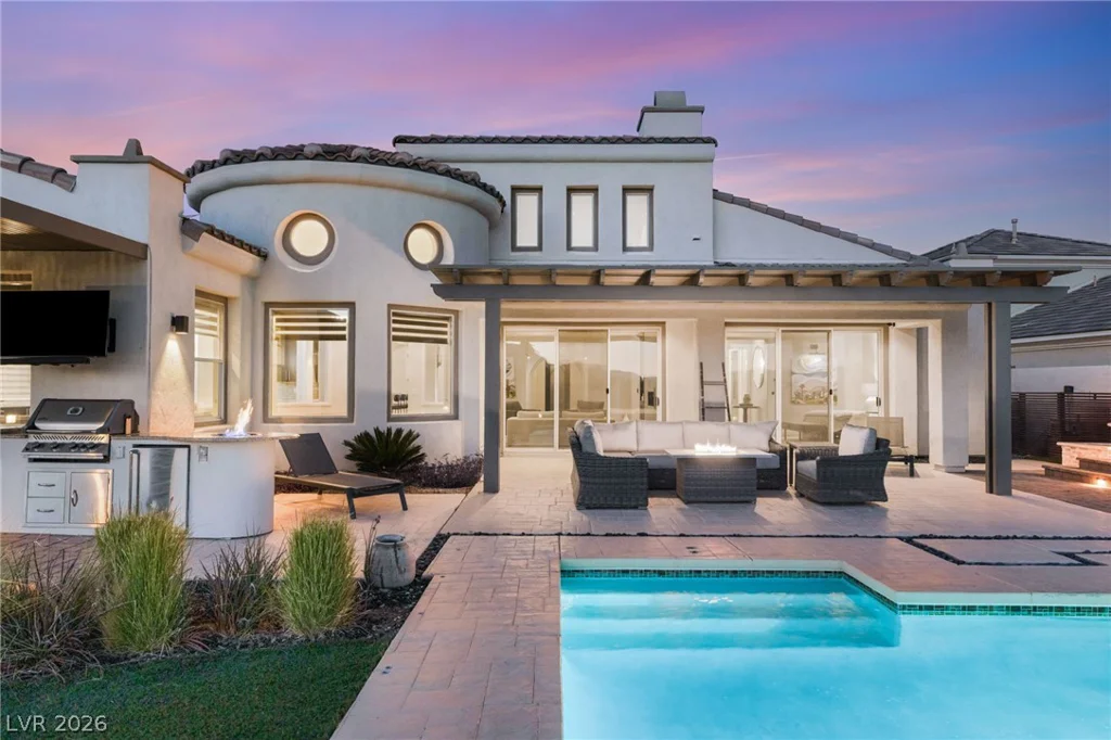 11305 Golden Chestnut, Las Vegas, NV 89135