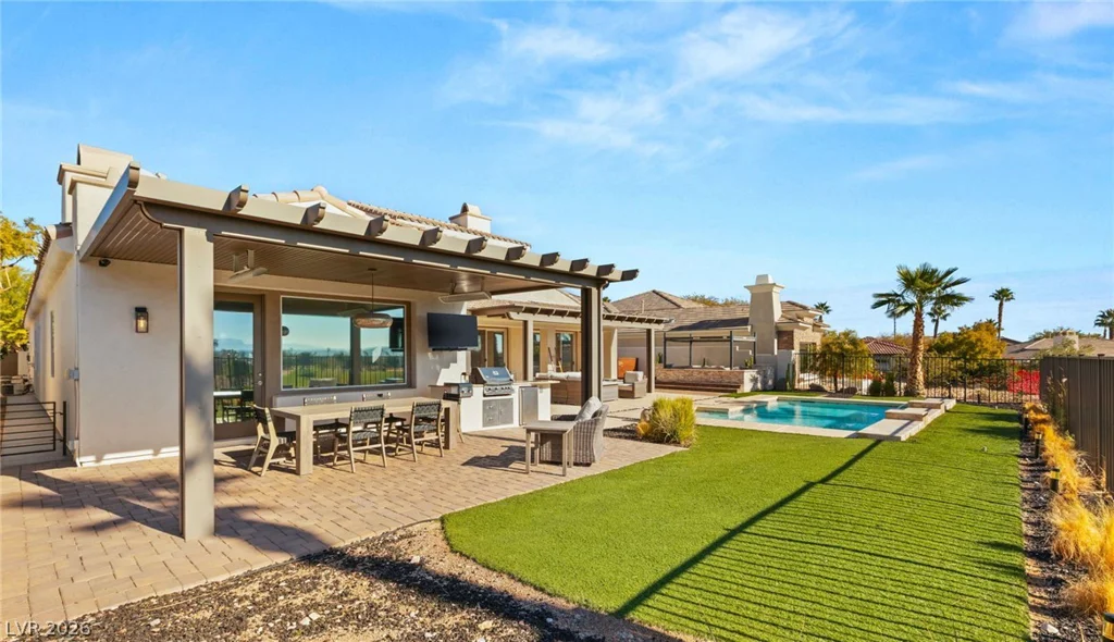 11305 Golden Chestnut, Las Vegas, NV 89135