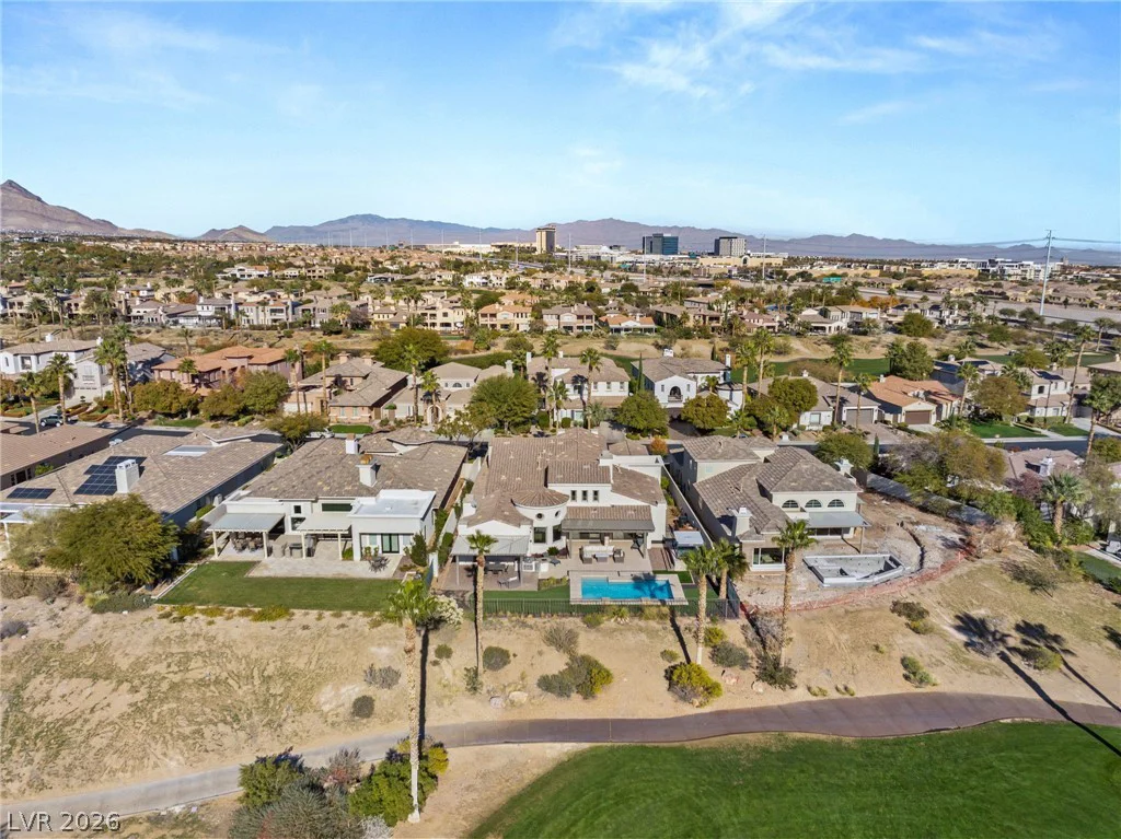 11305 Golden Chestnut, Las Vegas, NV 89135