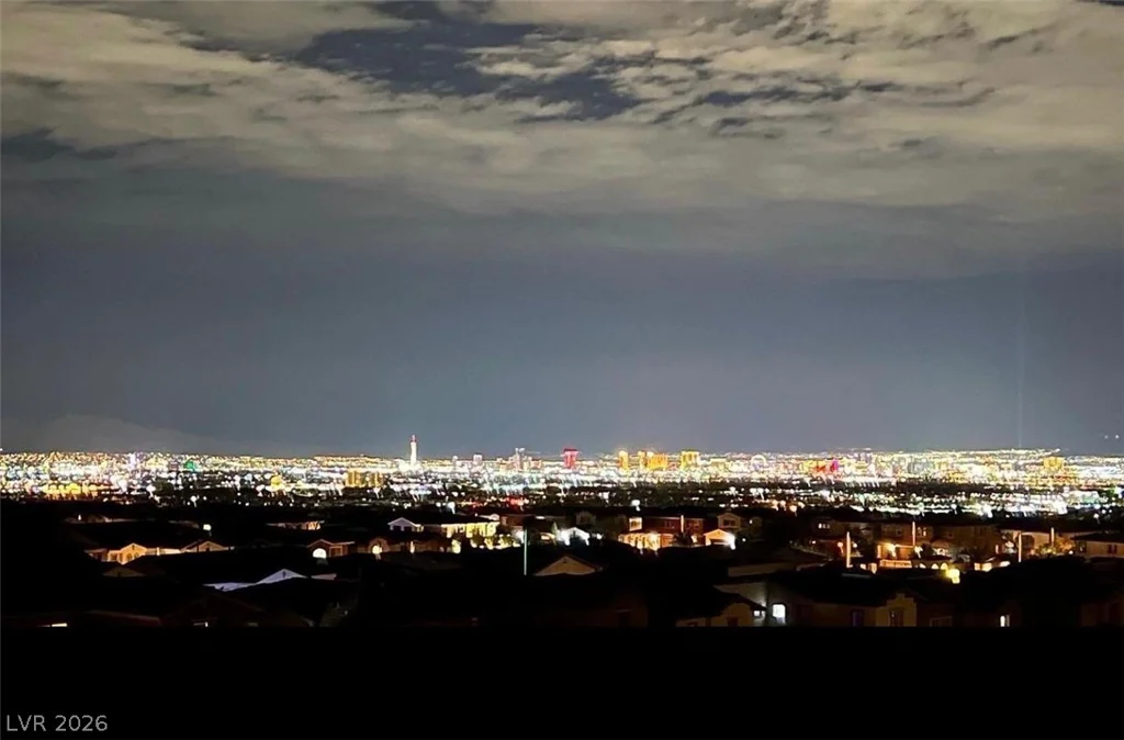 358 Calabria Ridge, Las Vegas, NV 89138