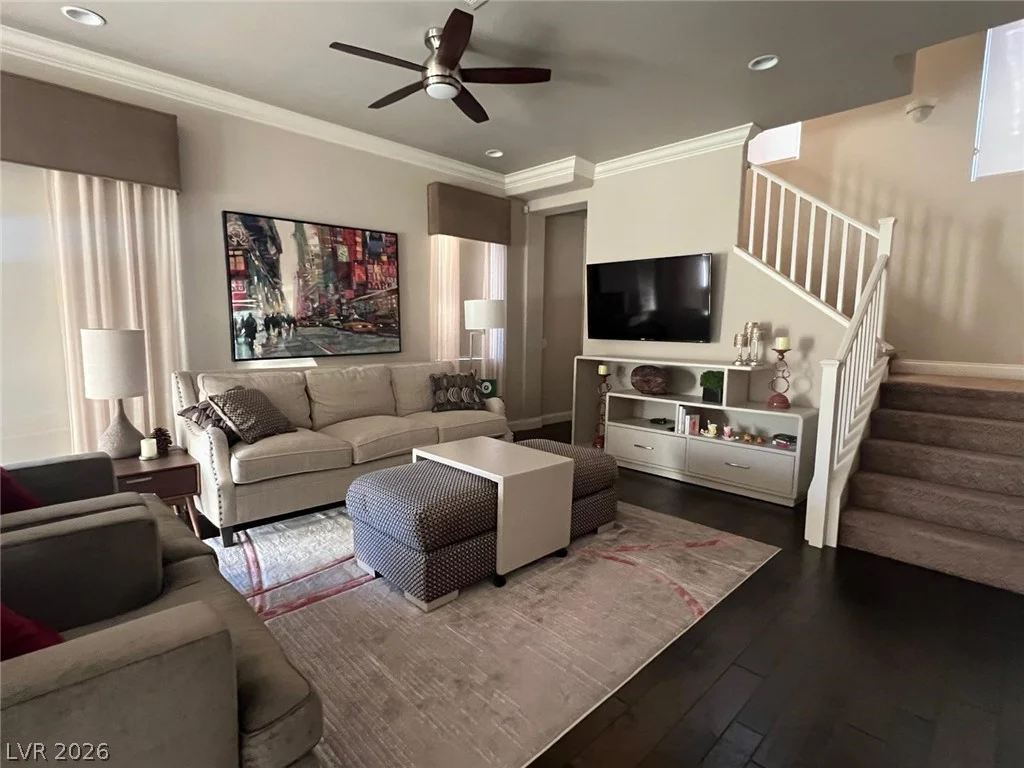 358 Calabria Ridge, Las Vegas, NV 89138
