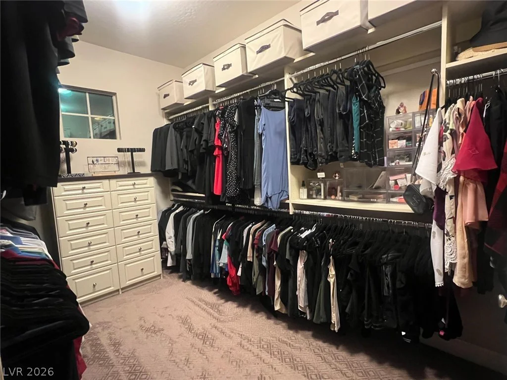 358 Calabria Ridge, Las Vegas, NV 89138