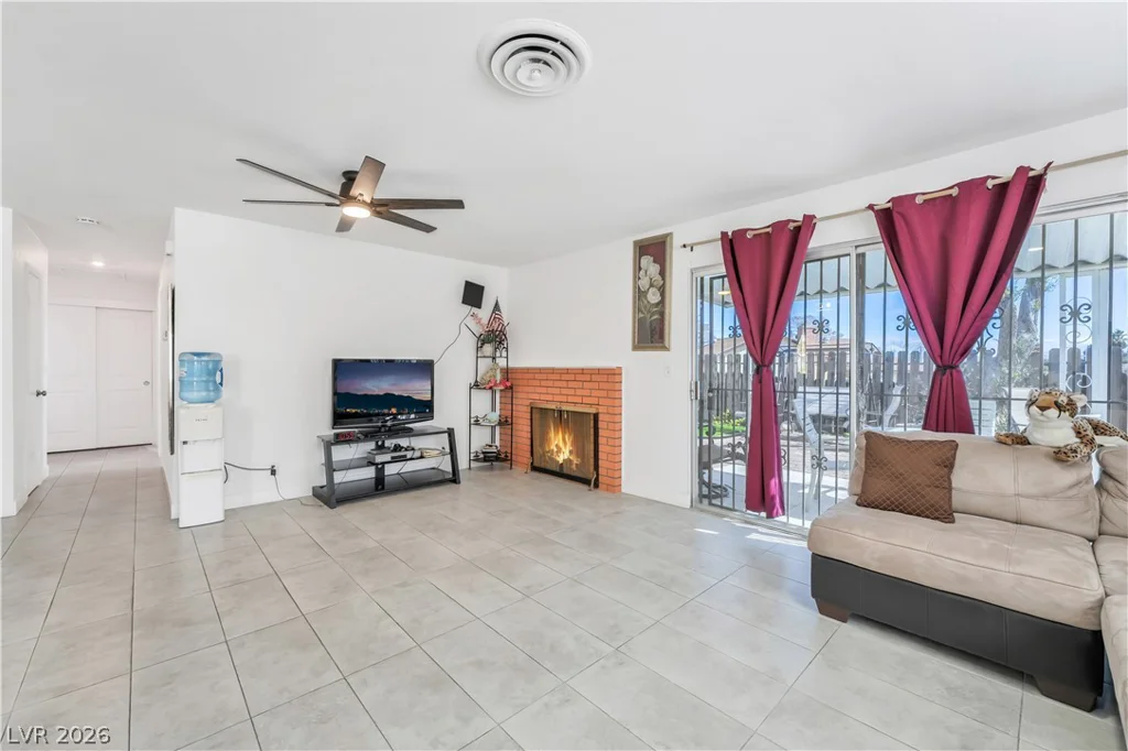 1208 Saylor, Las Vegas, NV 89108