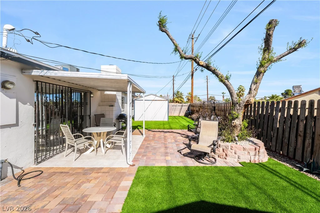 1208 Saylor, Las Vegas, NV 89108