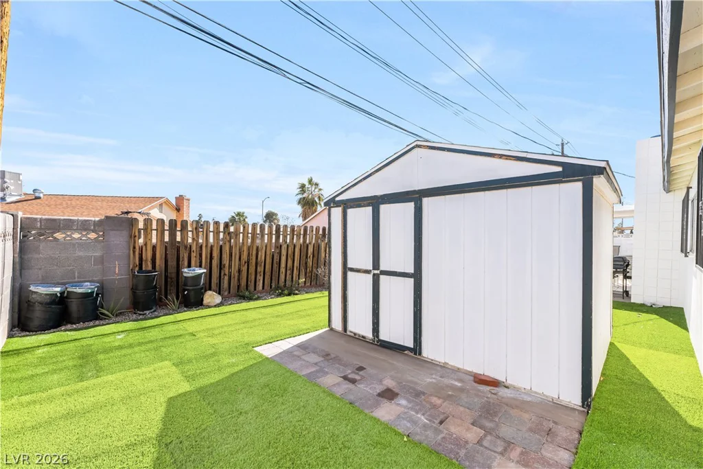 1208 Saylor, Las Vegas, NV 89108