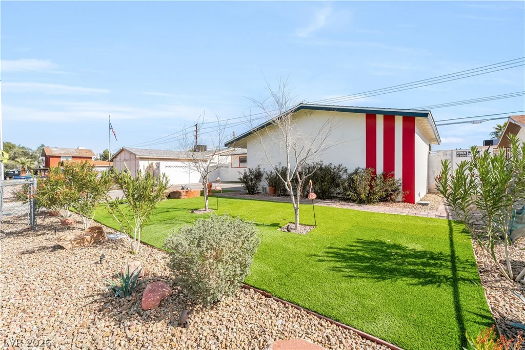 1208 Saylor, Las Vegas, NV 89108