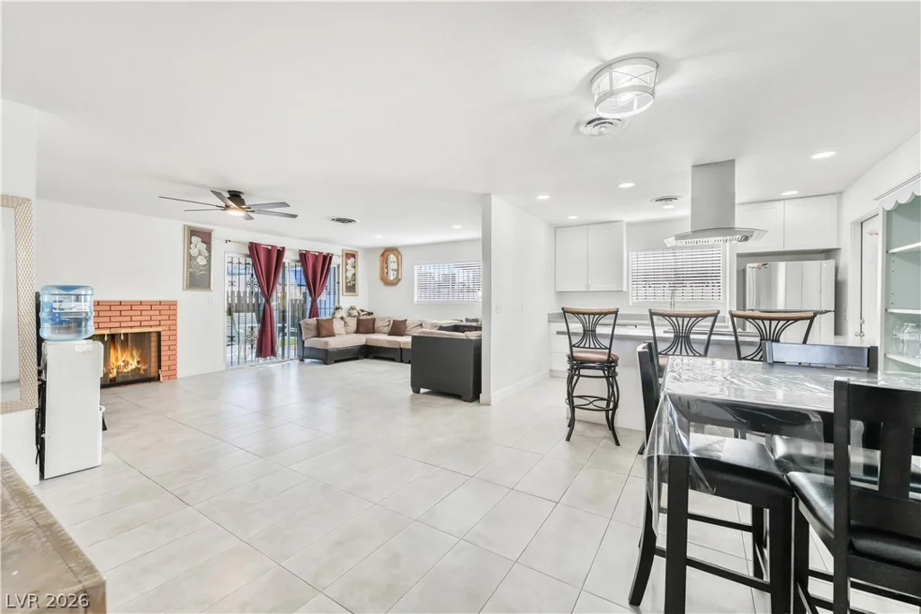 1208 Saylor, Las Vegas, NV 89108