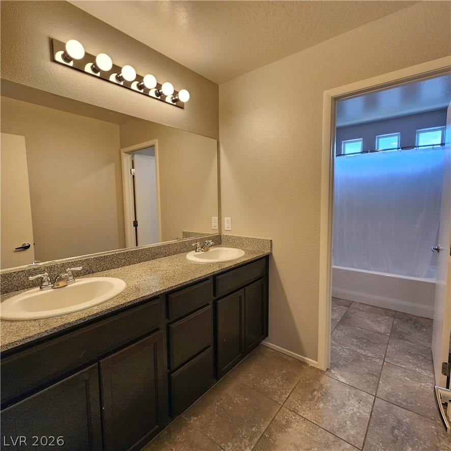 7241 Glistening Star, North Las Vegas, NV 89084