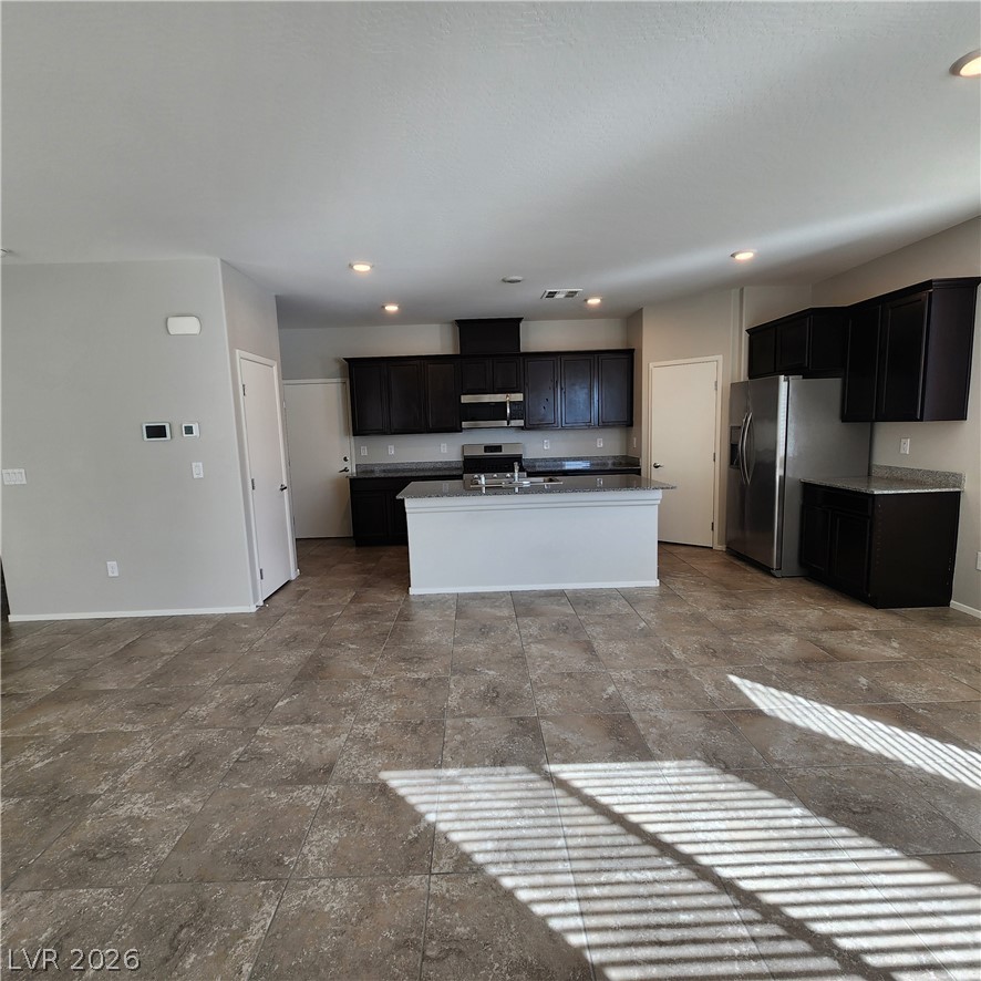 7241 Glistening Star, North Las Vegas, NV 89084