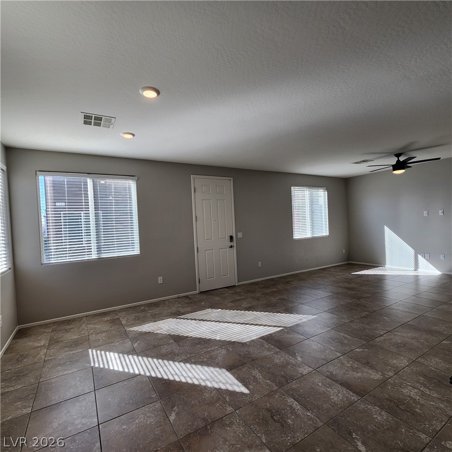 7241 Glistening Star, North Las Vegas, NV 89084
