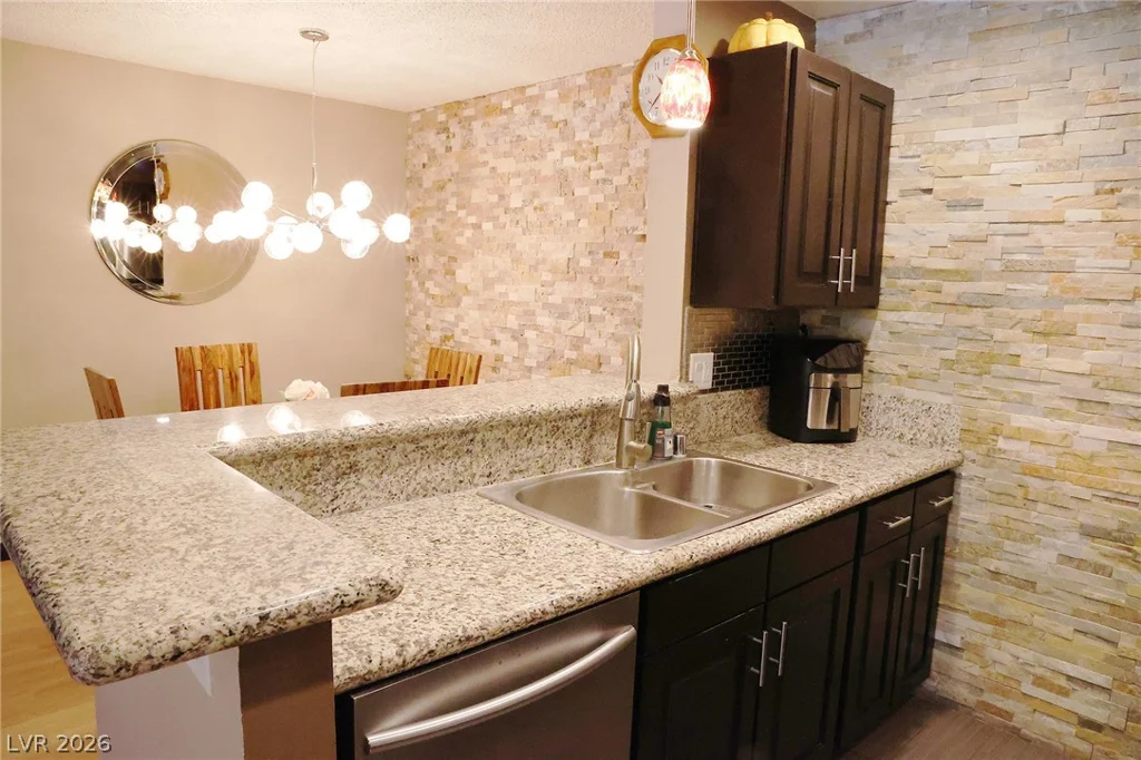 2200 Fort Apache, Las Vegas, NV 89117