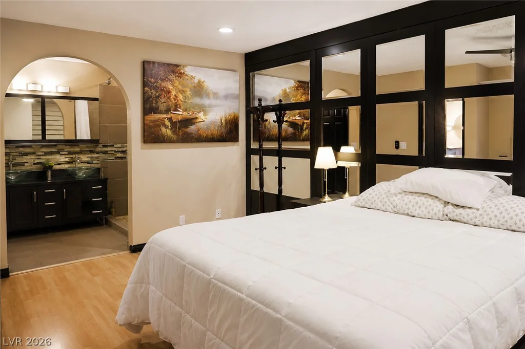 2200 Fort Apache, Las Vegas, NV 89117