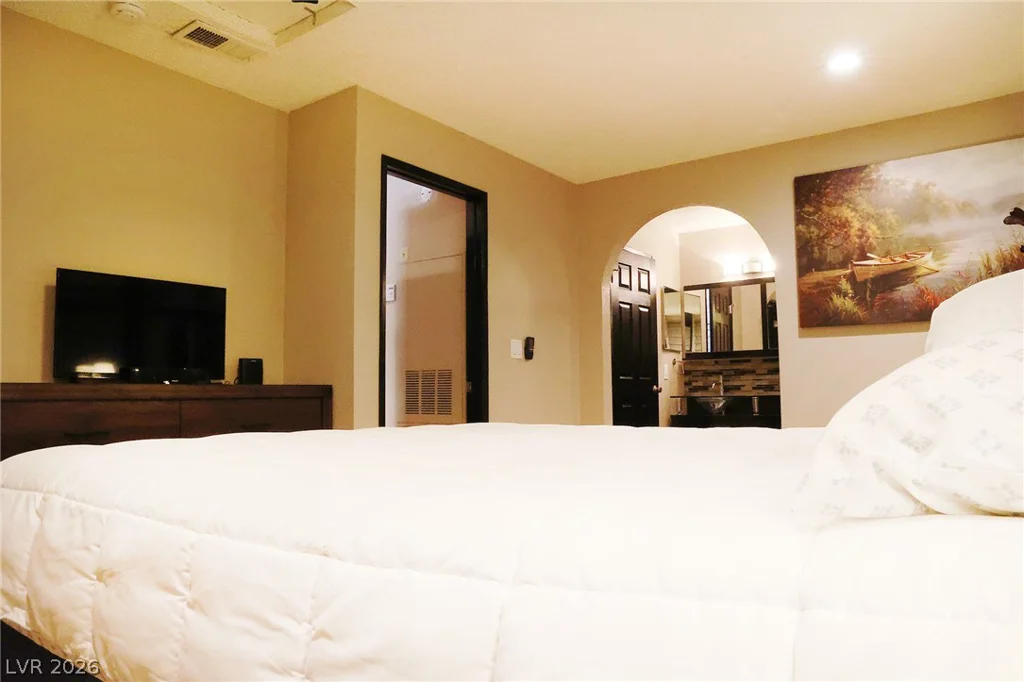 2200 Fort Apache, Las Vegas, NV 89117