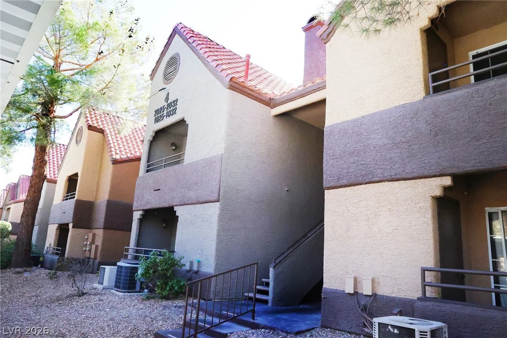 2200 Fort Apache, Las Vegas, NV 89117