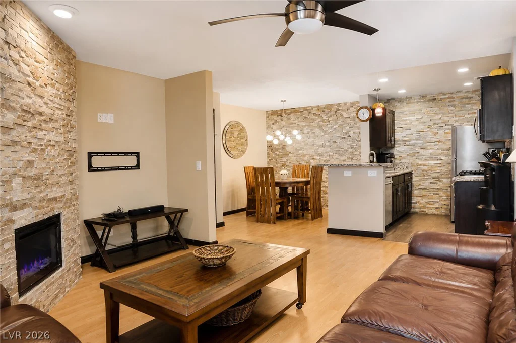 2200 Fort Apache, Las Vegas, NV 89117