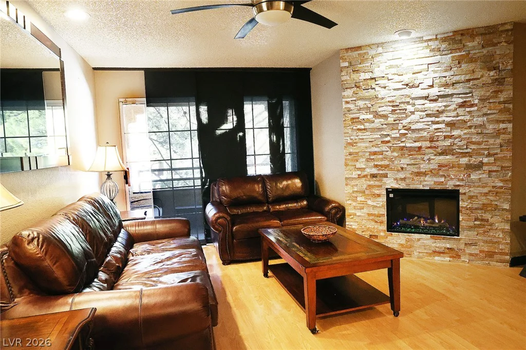 2200 Fort Apache, Las Vegas, NV 89117