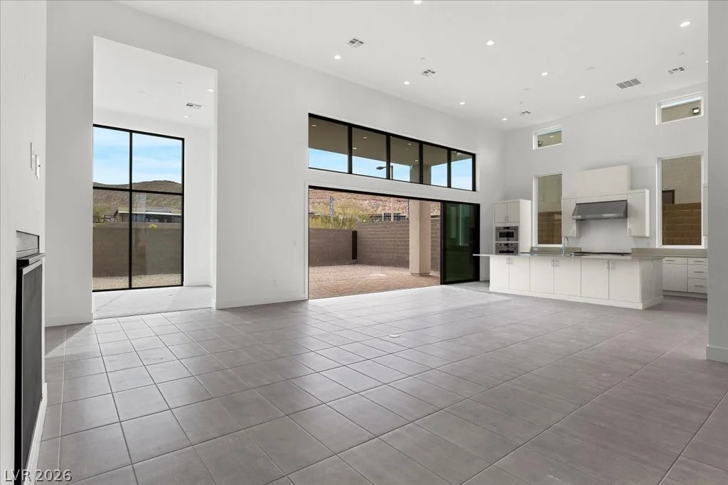 10907 Agate Cliffs, Las Vegas, NV 89135
