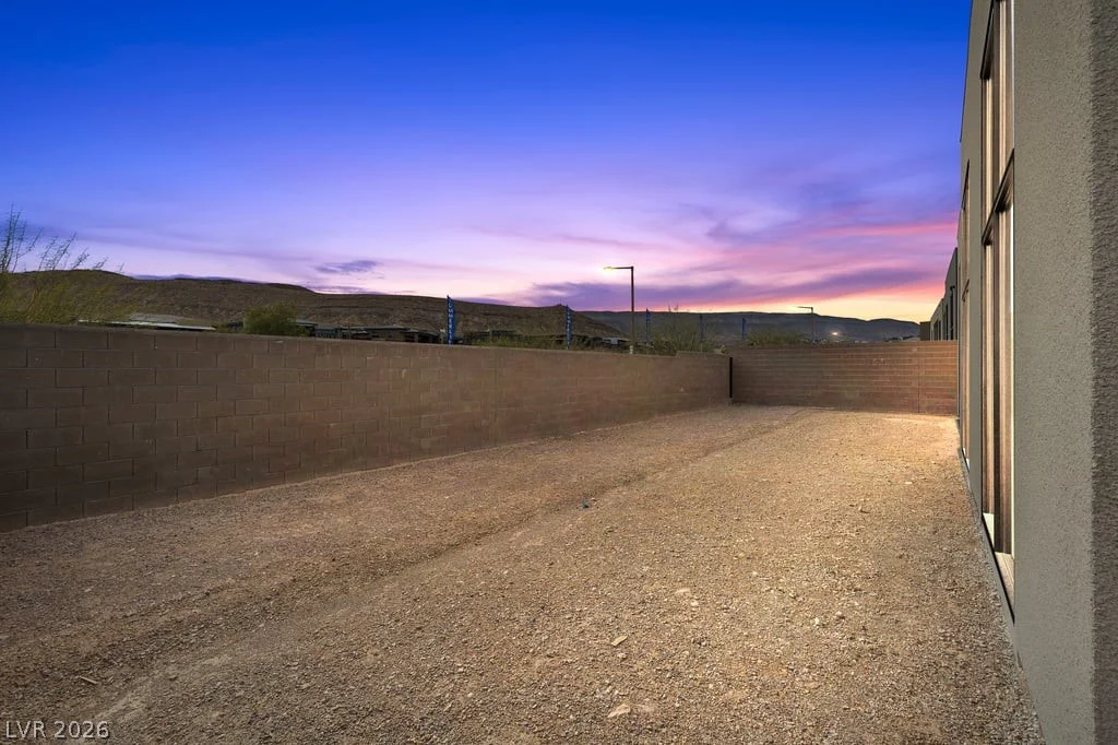 10907 Agate Cliffs, Las Vegas, NV 89135
