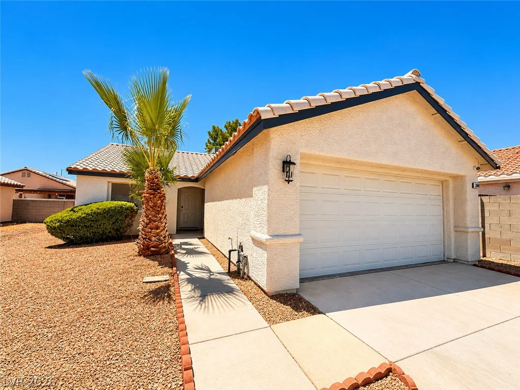 3343 Indian Horse, North Las Vegas, NV 89032