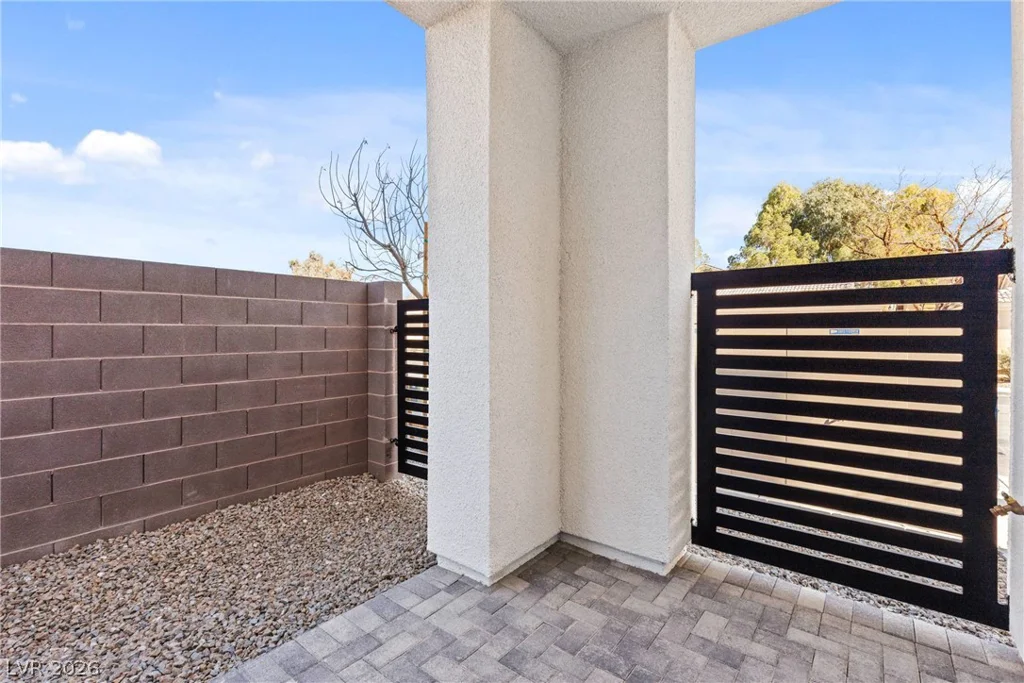 8629 Ensworth, Las Vegas, NV 89123