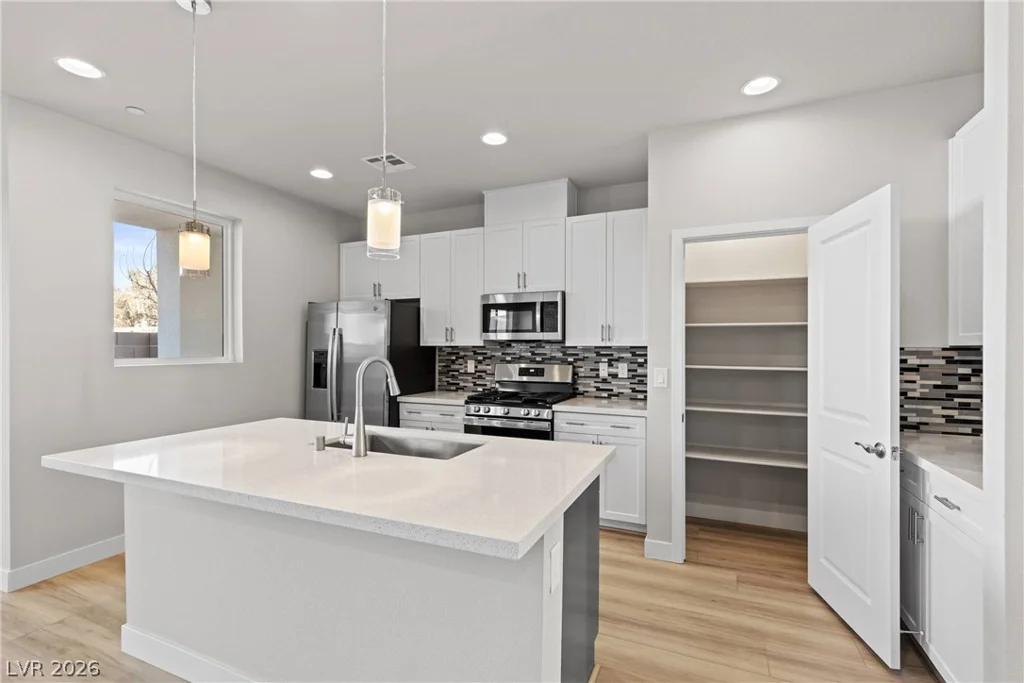 8629 Ensworth, Las Vegas, NV 89123