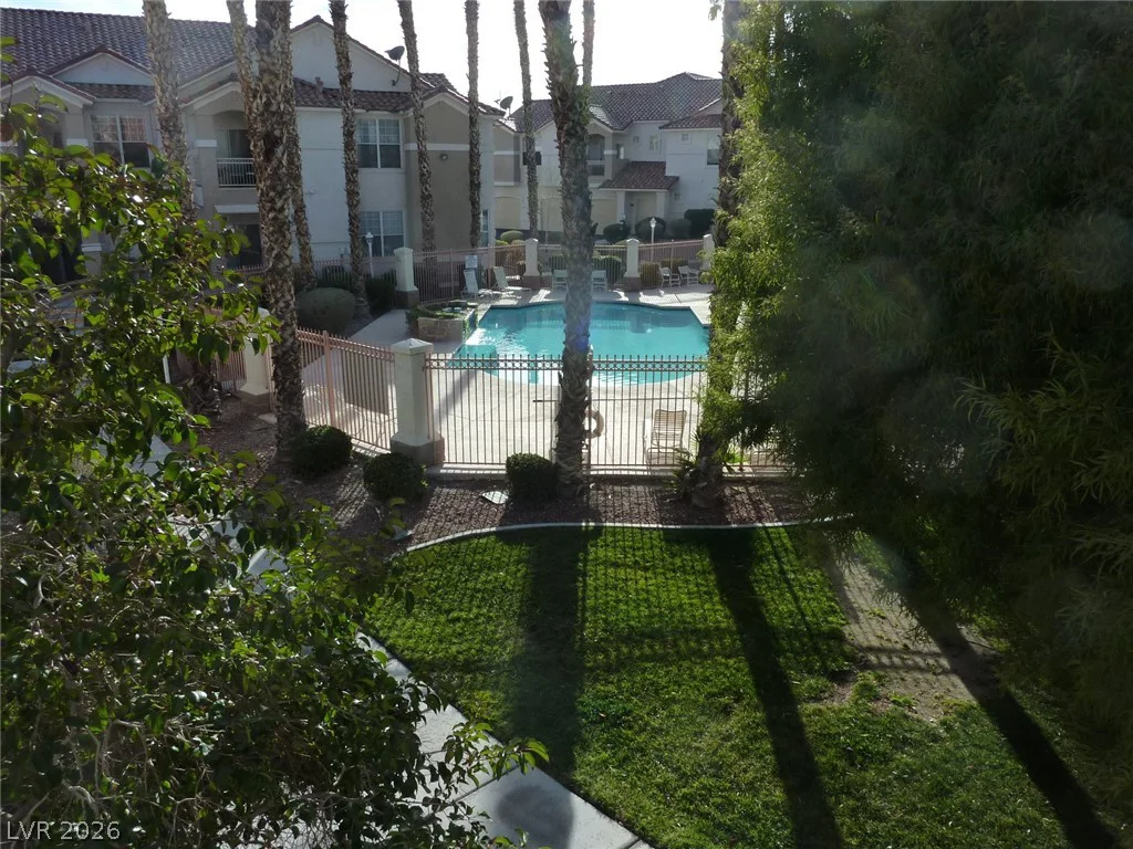 8555 Russell, Las Vegas, NV 89113
