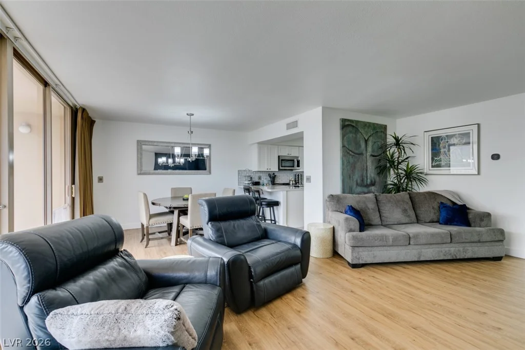 205 Harmon, Las Vegas, NV 89169